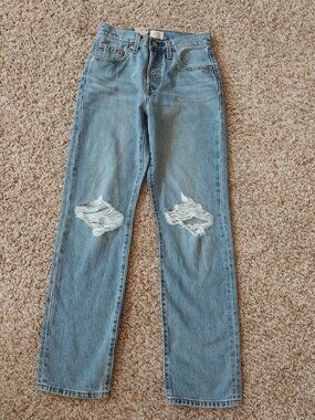 Levi's 501 Women's W24 L30 Light Wash Distressed Ripped Straight Leg Jeans